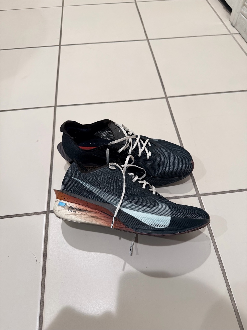 Nike Men's Vaporfly 4 Carbon Plated Running Shoes Size 8